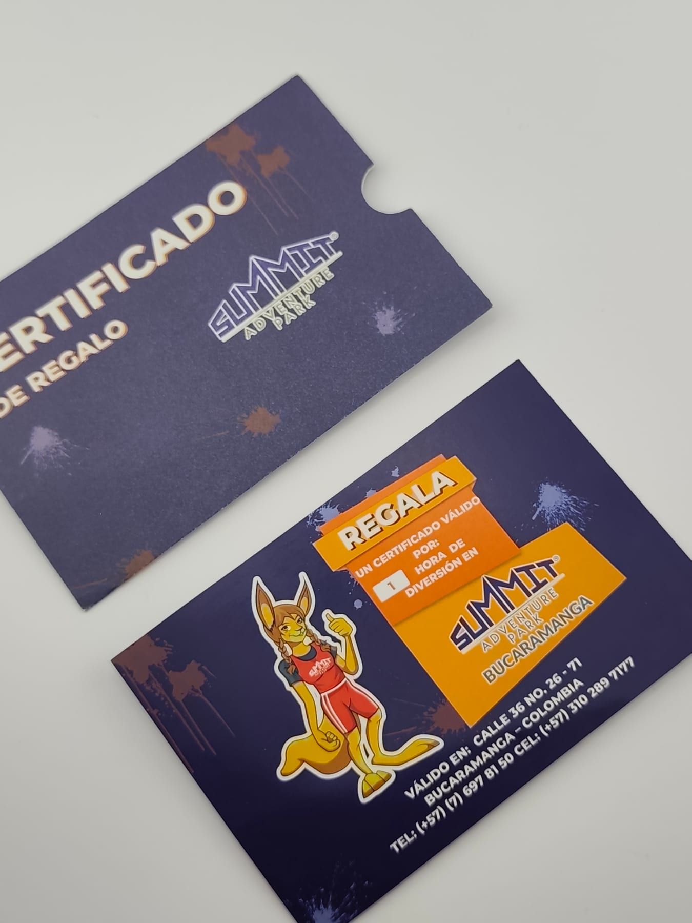 Gift certificate with die-cut sleeve · Rocco Gráficas · Medellín