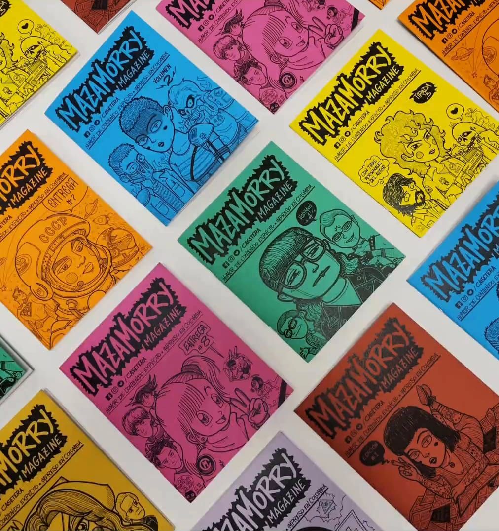 Portadas de colores de varias ediciones de Mazamorry Magazine, impresas en Rocco Gráficas