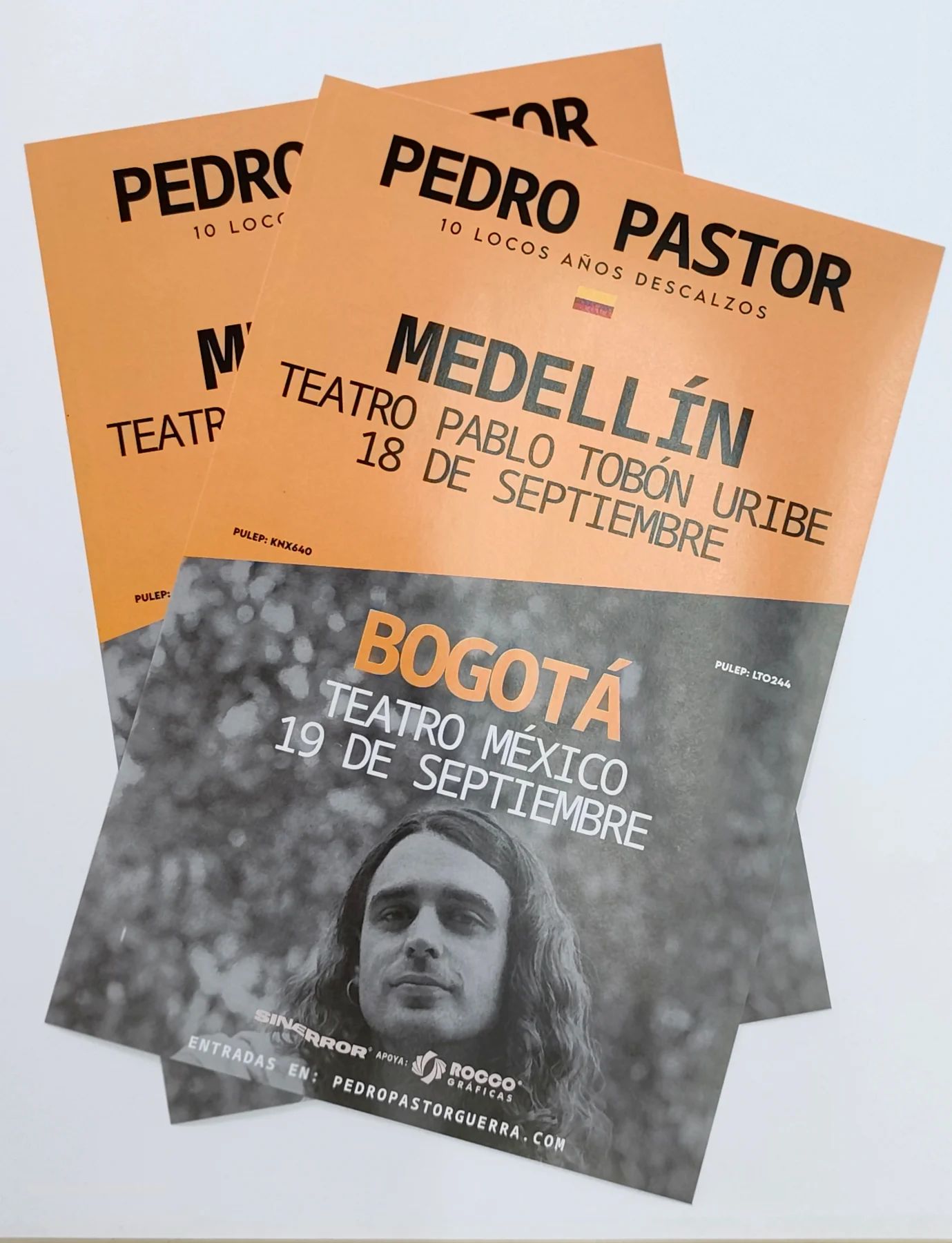 Advertising flyers printed at Rocco Gráficas in Medellín