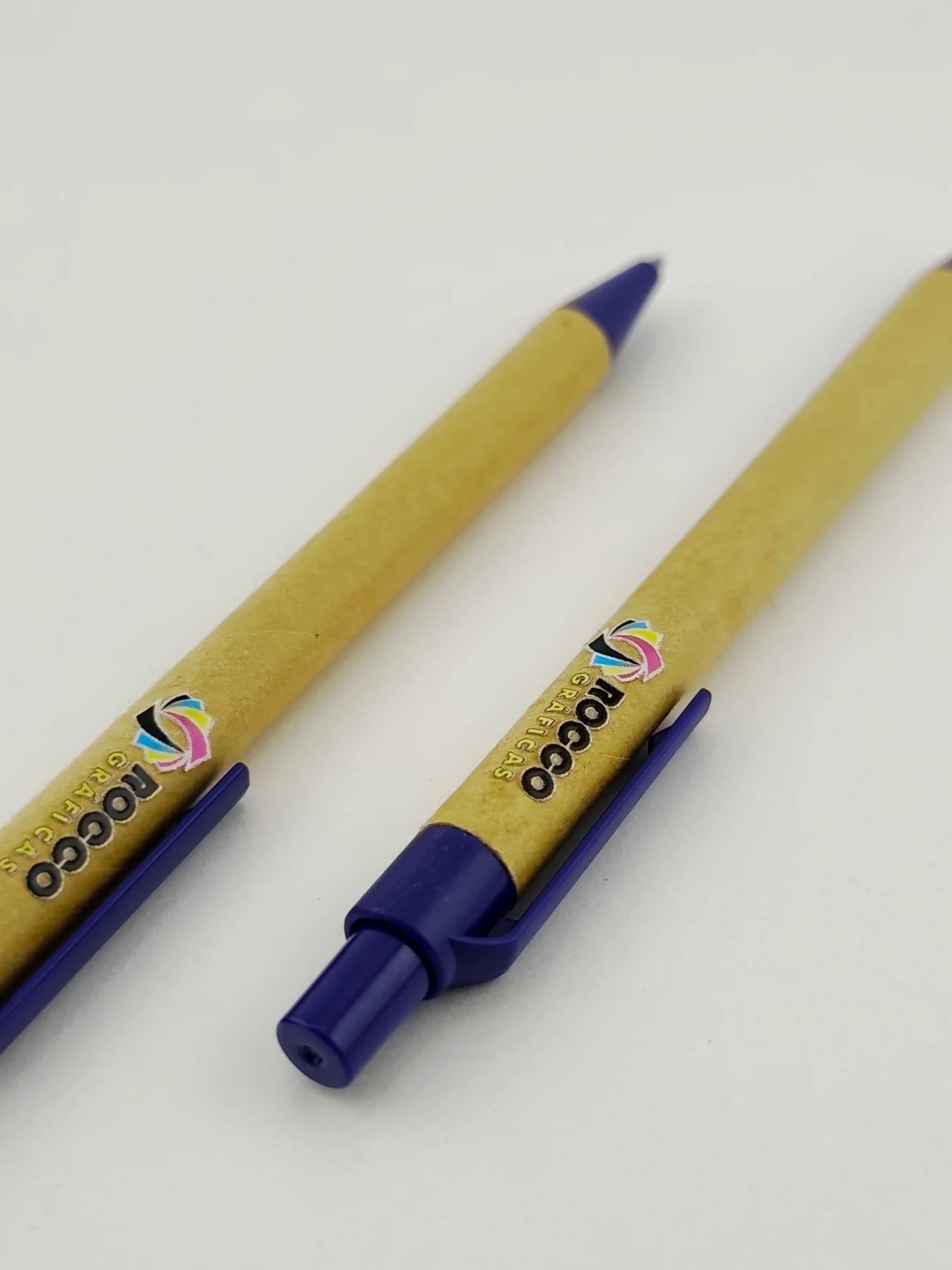 Branded promotional pens made at Rocco Gráficas · Medellín